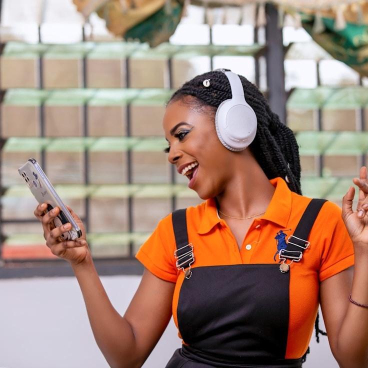 Sophie van den Berg - Founder of DuloLinMovaHaroveli